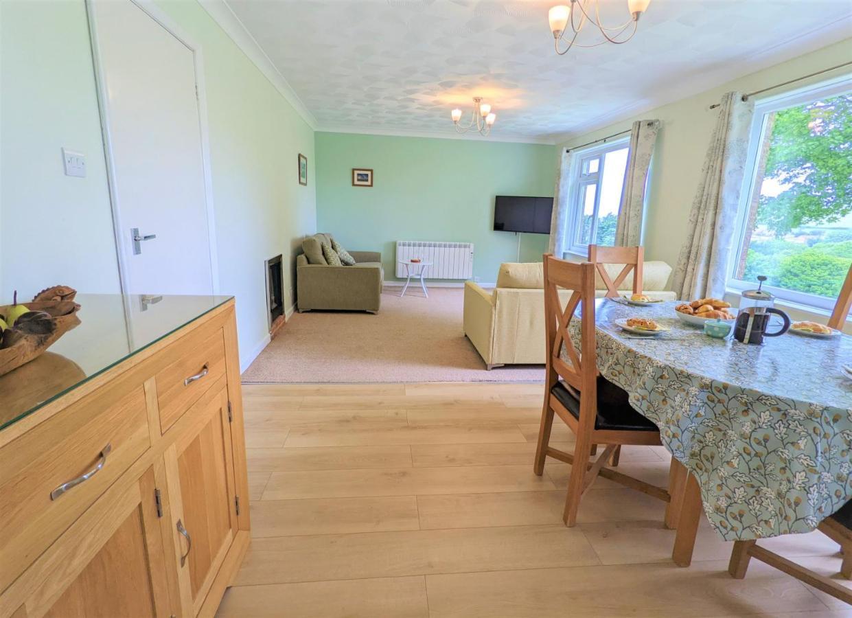 Hilltops Wroxall  Luaran gambar